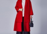 今年红色大衣要怎么穿 红色大衣如何配下装